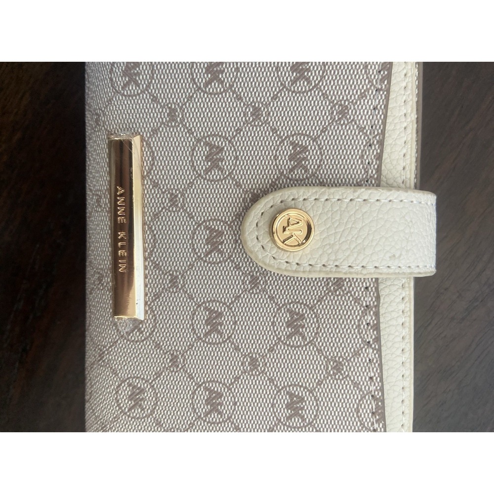 Anne Klein Wallet - Picture 3 of 8